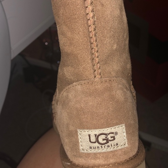 Y’all Chestnut Uggs - Picture 5 of 6